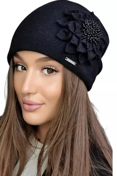 Čierna dámska elegantná čiapka Kamea Cruz