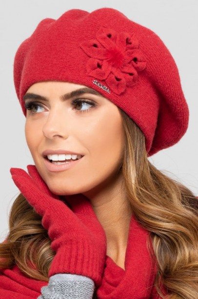 Červená luxusná dámska baretka s kvetom Kamea Sevilla