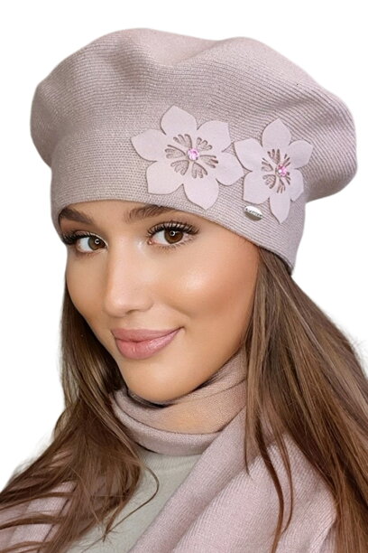 Ružová elegantná dámska zimná baretka s kvetmi Kamea Kora