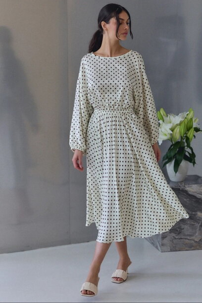 Dámske saténové bodkované šaty Mosquito Elvire Banana jemne žlté