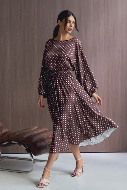 Dámske saténové bodkované šaty Mosquito Elvire Marrone hnedé