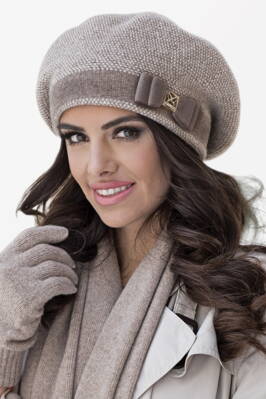 Hnedá luxusná elegantná dámska baretka na zimu Kamea Tiona