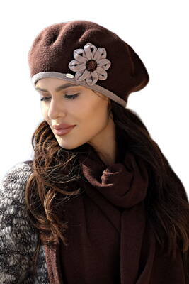 Hnedá luxusná dámska baretka na zimu s kvetom Kamea Dahlia