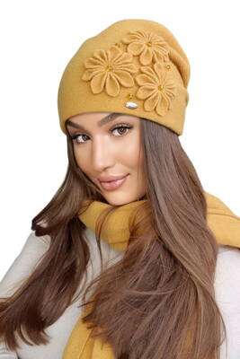 Medová dámska elegantná zimná čiapka Kamea Jasira
