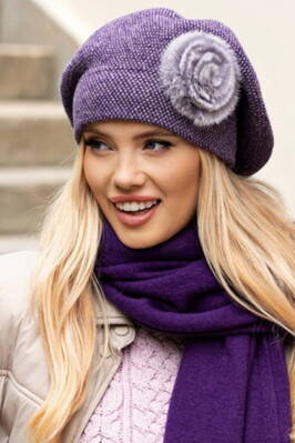 Fialová luxusná dámska baretka s kožušinou Kamea Sasanka