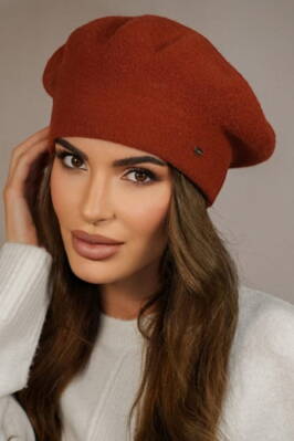 Tehlová elegantná dámska baretka na zimu Kamea Kiang